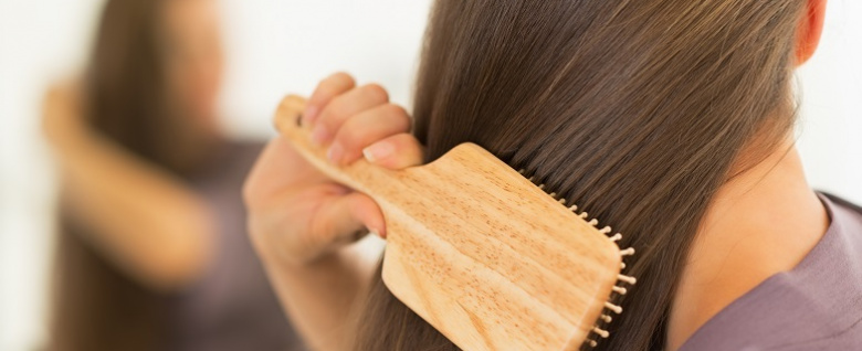 Lśniące włosy – co zrobić, by były gładkie